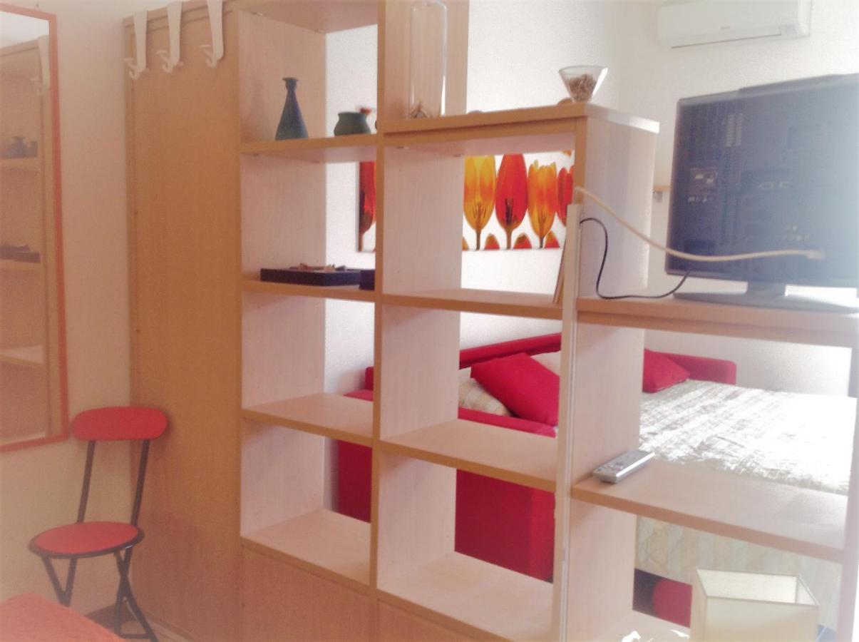 קאורלה Hotel Apartments Villaggio Dei Fiori 4 Stars Luxury - Great Family Resort - Pet Friendly - With Hypermarket - Delivery Restaurant-Pizzeria - Room Breakfast With Supplement - Ultra Fast Wi-Fi - Play Area For Children - Olympic Swimming Pool - Parking מראה חיצוני תמונה