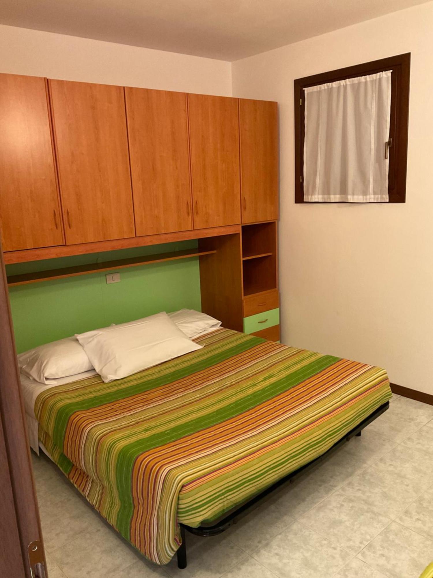 קאורלה Hotel Apartments Villaggio Dei Fiori 4 Stars Luxury - Great Family Resort - Pet Friendly - With Hypermarket - Delivery Restaurant-Pizzeria - Room Breakfast With Supplement - Ultra Fast Wi-Fi - Play Area For Children - Olympic Swimming Pool - Parking מראה חיצוני תמונה