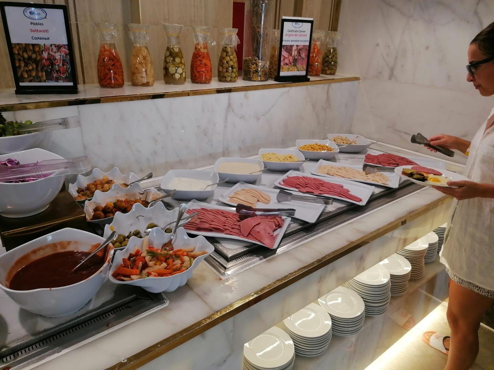 קאורלה Hotel Apartments Villaggio Dei Fiori 4 Stars Luxury - Great Family Resort - Pet Friendly - With Hypermarket - Delivery Restaurant-Pizzeria - Room Breakfast With Supplement - Ultra Fast Wi-Fi - Play Area For Children - Olympic Swimming Pool - Parking מראה חיצוני תמונה