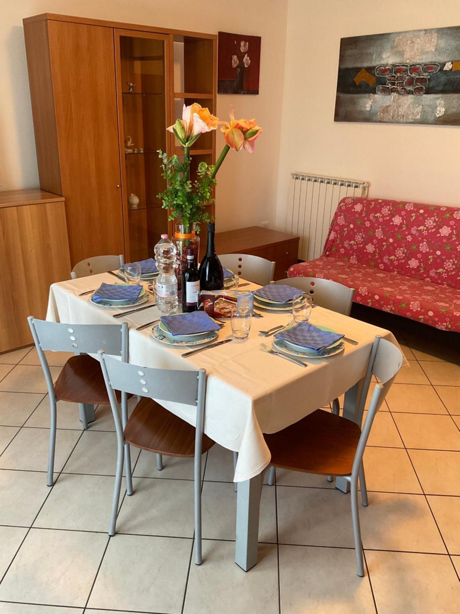 קאורלה Hotel Apartments Villaggio Dei Fiori 4 Stars Luxury - Great Family Resort - Pet Friendly - With Hypermarket - Delivery Restaurant-Pizzeria - Room Breakfast With Supplement - Ultra Fast Wi-Fi - Play Area For Children - Olympic Swimming Pool - Parking מראה חיצוני תמונה