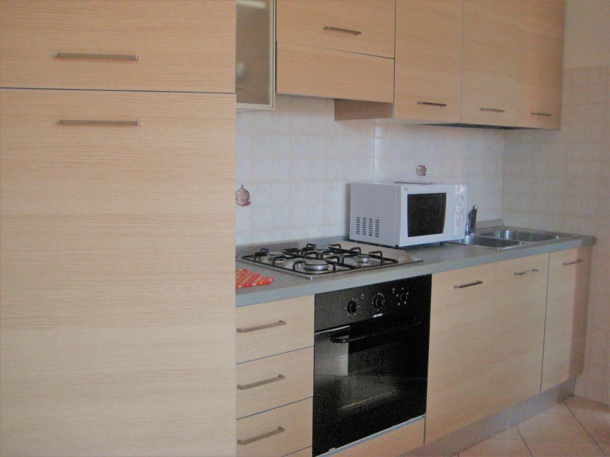 קאורלה Hotel Apartments Villaggio Dei Fiori 4 Stars Luxury - Great Family Resort - Pet Friendly - With Hypermarket - Delivery Restaurant-Pizzeria - Room Breakfast With Supplement - Ultra Fast Wi-Fi - Play Area For Children - Olympic Swimming Pool - Parking מראה חיצוני תמונה